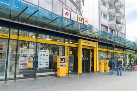Finden sie uns ganz in ihrer nähe: Erneut Warnstreiks in Postbank-Filialen in Hamburg ...