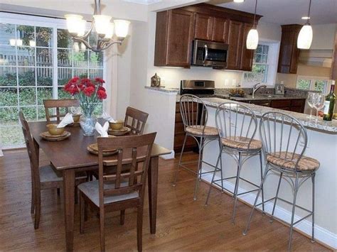 The split level is not considered a modern design, but it still offers plenty of benefits to homebuyer's today. Kitchen Designs For Split Level Homes Split Level Kitchen ...