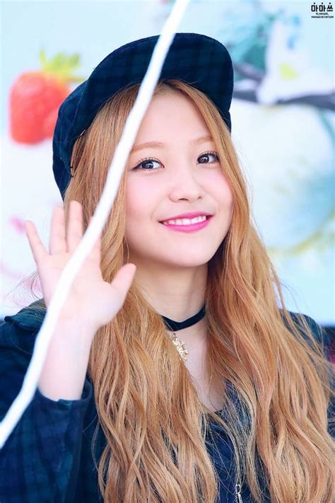 She is always being compared to girls generation's yoona and f(x)'s krystal who are better known as her. Appreciation Red Velvet's Yeri smile ♥♥♥ - Celebrity ...