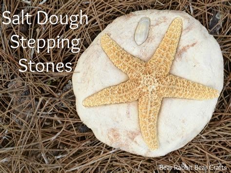 Check out this diy garden stone made from flagstone. 30 Beautiful DIY Stepping Stone Ideas to Decorate Garden