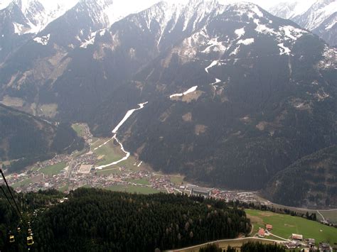 See full list on sneeuwhoogte.nl Oostenrijk (2011): Wintersport in Mayrhofen ...