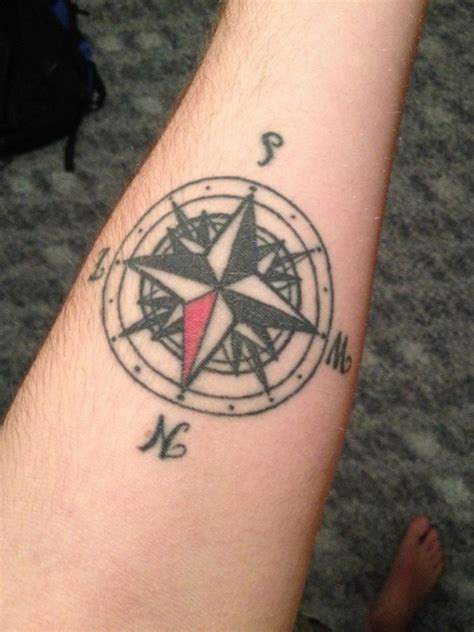However, this doesn't stop women from wearing it, as getting a compass tattoo symbolizes your love for travel as well. 120 Best Compass Tattoos for Men | Improb