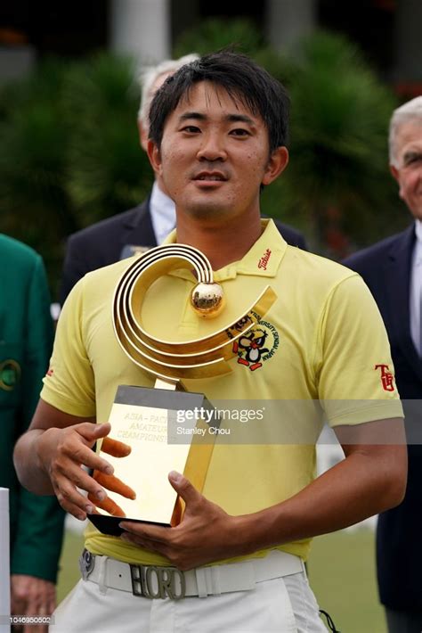 takumi kanaya of japan poses with the 2018 asia pacific amateur golf news photo getty images