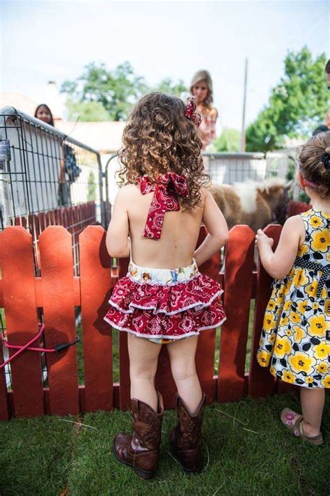 When you book a birthday party with us, expect a great memory making event! Petting Zoo/Farm-Themed Birthday Party Ideas | Farm themed ...