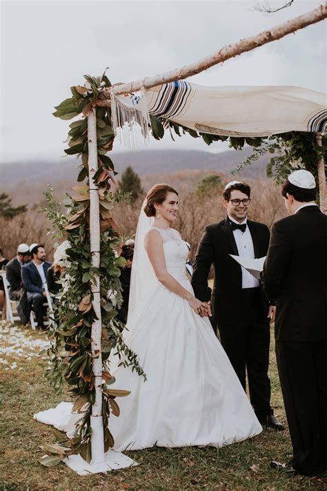 What To Expect At A Jewish Wedding The Ceremony And Traditions Explained