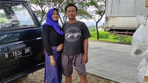 Kisah Kakek 60 Tahun Nikahi Janda 19 Tahun Di Banjarnegara Sebut Bukan