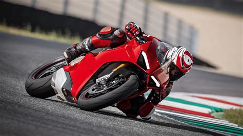 Ducati Panigale V4 4k Wallpapers Top Free Ducati Panigale V4 4k