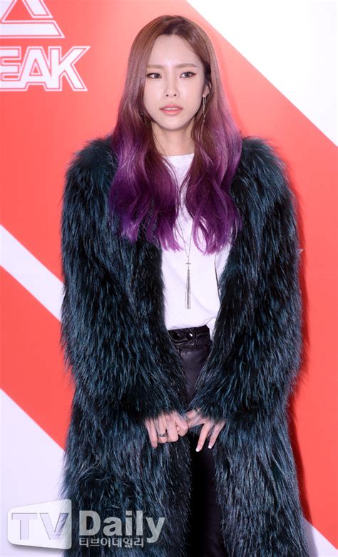 다양한 사이트 모음 및 링크 정보 제공. 헤이즈 '저 별' 표절의혹 해명 "'나혼자산다' 당시, 8월에 ...