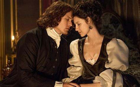 New Outlander Season Two Official Photo Of Claire And Jamie Outlander Tv News
