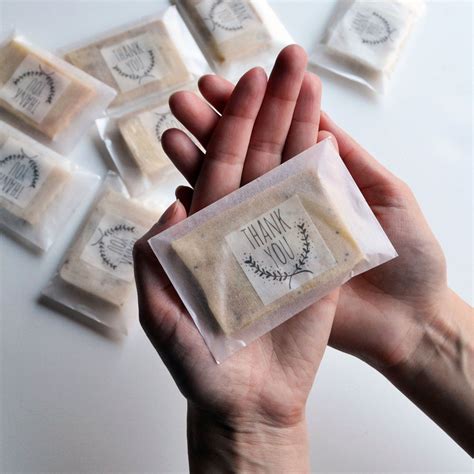 Soap packaging and gift wrapping handmade soaps. Merci 15 fabriqués à la main des savons naturels par ...