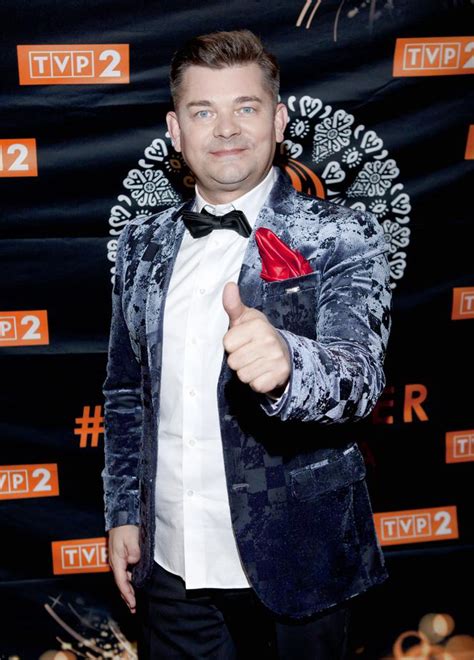 Pochodzi z rodziny mieszanej wyznaniowo; Zenon Martyniuk - Super Express