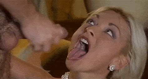 Sperma Auf Titten Cumshot Gifs Genie En Slice Up Com