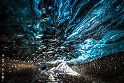 Fotka „ice Cave In Vatnajokull Iceland Also Called Crystal Caves An