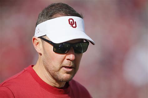 Usc To Introduce New Football Coach Lincoln Riley Monday Cbs Los Angeles