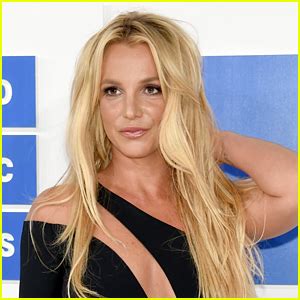 Britney Spears Claps Back After Her Topless Photo Was Criticized Explains Missing Tattoo