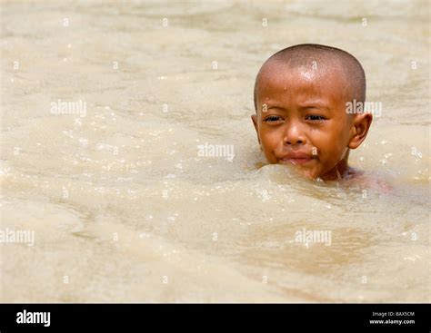 Myanmar Burma Boy Swim Hi Res Stock Photography And Images Alamy