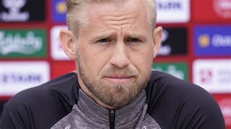 Jul 04, 2021 · inzwischen wurde christian eriksen ein defibrillator eingesetzt, der künftige herzrhythmusstörungen ausbremsen soll. Dramatische Szenen: Eriksens Freundin dachte, er sei tot ...
