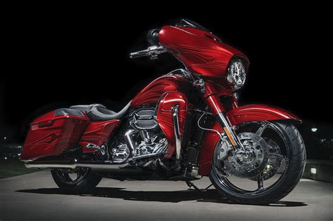 Find great deals on ebay for harley davidson streetglide 2011. The 2016 Harley-Davidson CVO™ Street Glide®: Touring in Style