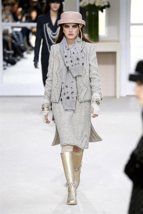 Chanel Ready To Wear Fashion Show Collection Fall Winter