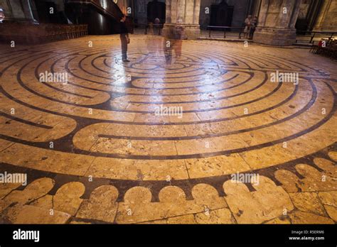 Chartres Labyrinth Hi Res Stock Photography And Images Alamy
