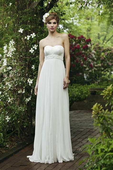 Schnelle lieferung und hohe qualität. Hochzeitstrends 2012: Lange schlichte Brautkleider | Bild ...