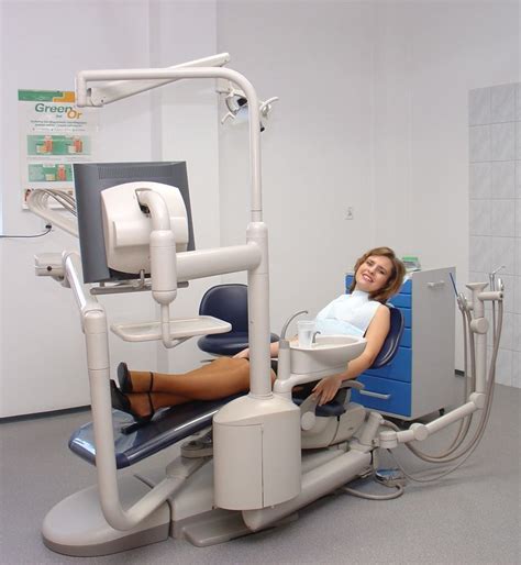 Pin Von Norman Bodey Auf Women In The Chair Zahnarzt Zähne Arzt