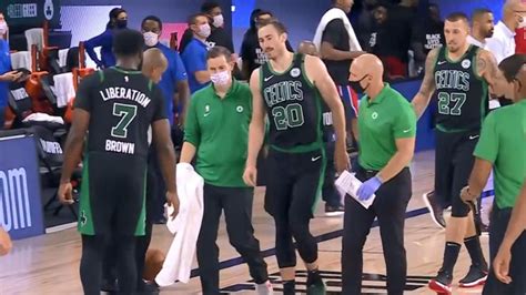 Boston Celtics Gordon Hayward Suffers Fractured Ankle In Season Opener