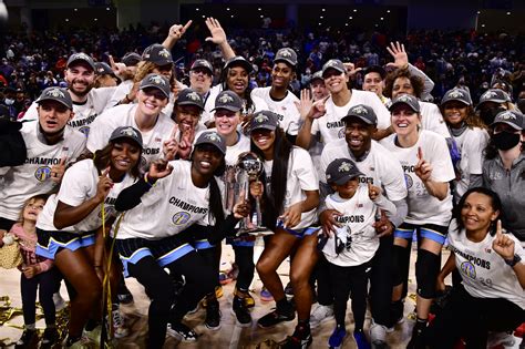 Chicago Takes Home First Wnba Title With Three Out Players Outsports