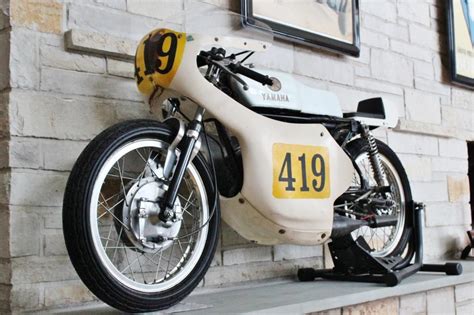 The official website of yamaha motor europe for all the world championships. 1974 Yamaha TA125 Road Racer - Bike-urious