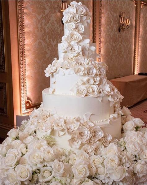 15 gorgeous wedding cake design ideas the glossychic fancy wedding cakes floral wedding