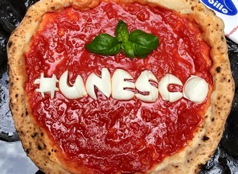 La Pizza Diventa Patrimonio Dellunesco Ricetta Mediterranea