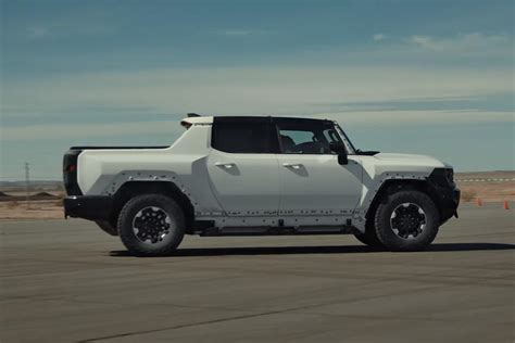Watch The Hummer EV Go From 0 60 MPH In 3 Seconds CarBuzz