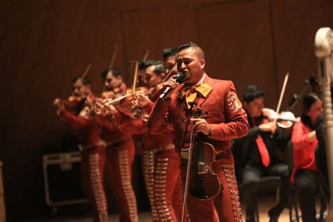 se presenta el mariachi universitario en sala tajín dirección general de difusión cultural