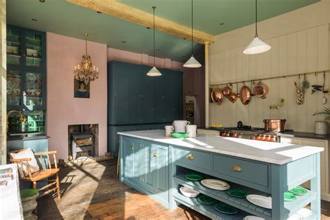 See more ideas about pink kitchen, chic kitchen, shabby chic kitchen. A Pink & Green Kitchen - Honestly WTF