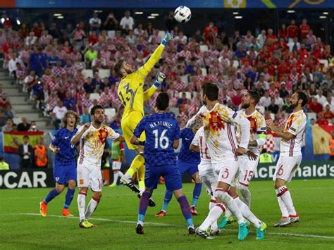 Entretanto, ele garante que sua equipe tem um plano b. Eurocopa 2016: España en octavos de final con sorpresa ...