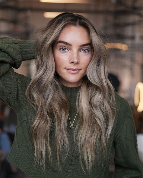 23 Gorgeous Dishwater Blonde Hair Ideas For 2023