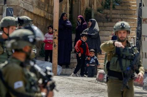 Palestino, hombre que atacó a mexicanos en jordania. Hebrón: palestino disparó un arma y trató de lanzar una ...