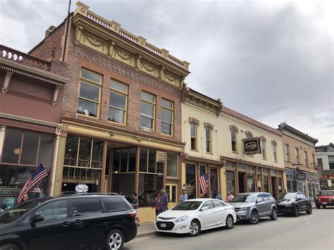 It offers a variety of appetizers, such as garlic bread, buffalo wings, artichoke hearts, chips. Beau Jo's Colorado Style Pizza - Idaho Springs, CO ...