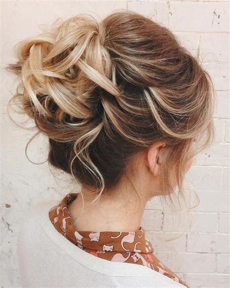 Updos For Thin Hair For 2017 2021 Haircuts Hairstyles And Hair Colors