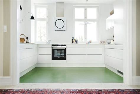 Et Hjem Indrettet Med Passion Farverigt Køkken Moderne Køkkener