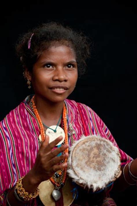 People in regency of timor tengah utara (ttu), timor tengah selatan (tts), kupang, and timor leste's exclave of oecussi district (little gray area) are basicly the same atoni/dawan/uab meto. People of Timor-Leste - WWF Coral Triangle Blog