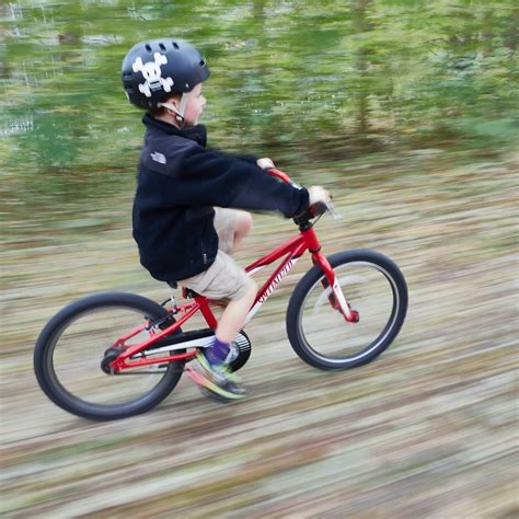 Guide To Teaching Your Child To Ride A Bike Safely Mother Distracted