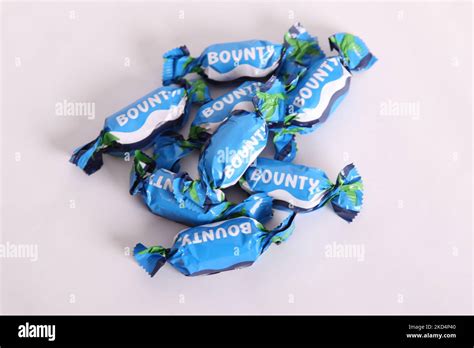 Close Up Bounty Bar Hi Res Stock Photography And Images Alamy