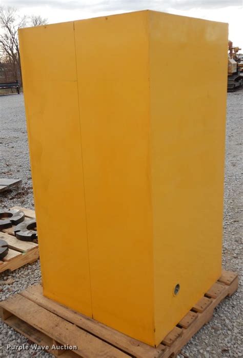 Check spelling or type a new query. Flammable liquid storage cabinet in Olathe, KS | Item ...