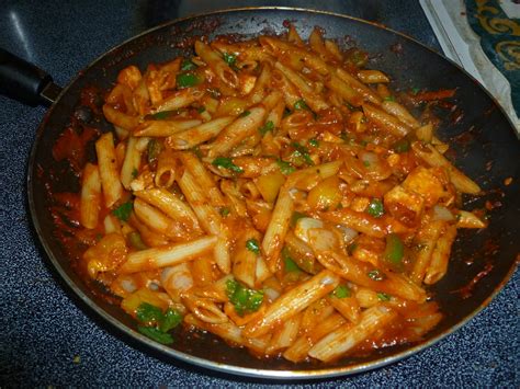 This indian style pasta recipe is quick and easy to make and delicious!! My Desi Blog: Pasta - desi style