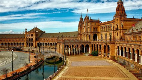 Seville Full Day Tour From Malaga