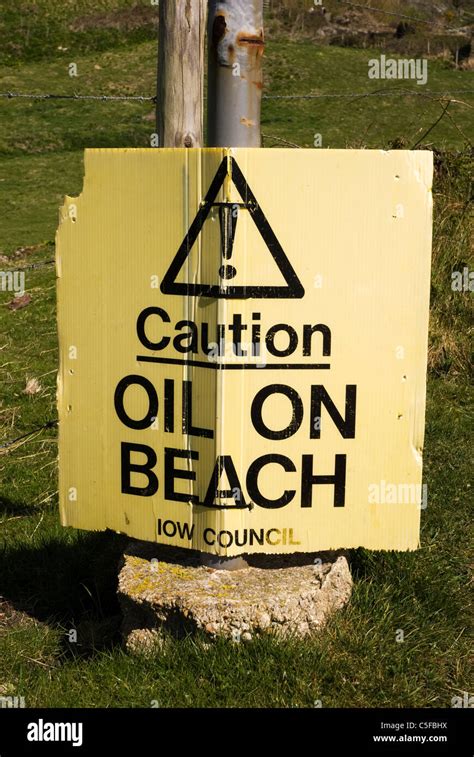 Oil Spill Warning Sign Hi Res Stock Photography And Images Alamy
