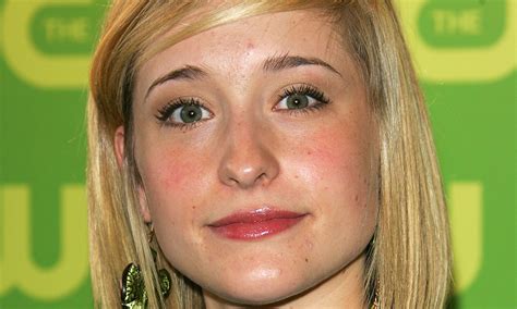 Smallvilles Allison Mack Allegedly Involved In Sex Cult Thought To Be Second In Command