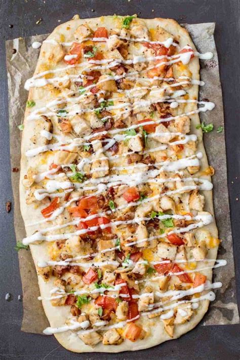 Topped with chicken, mozzarella, provolone, ranch dressing and bacon bits. Avocado Chicken Flatbread Pizza - Valentina's Corner