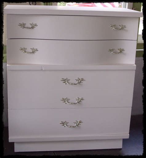 This furniture does not only offer the lover four drawers are extra deep giving you additional space. Extra Deep Dresser Drawers